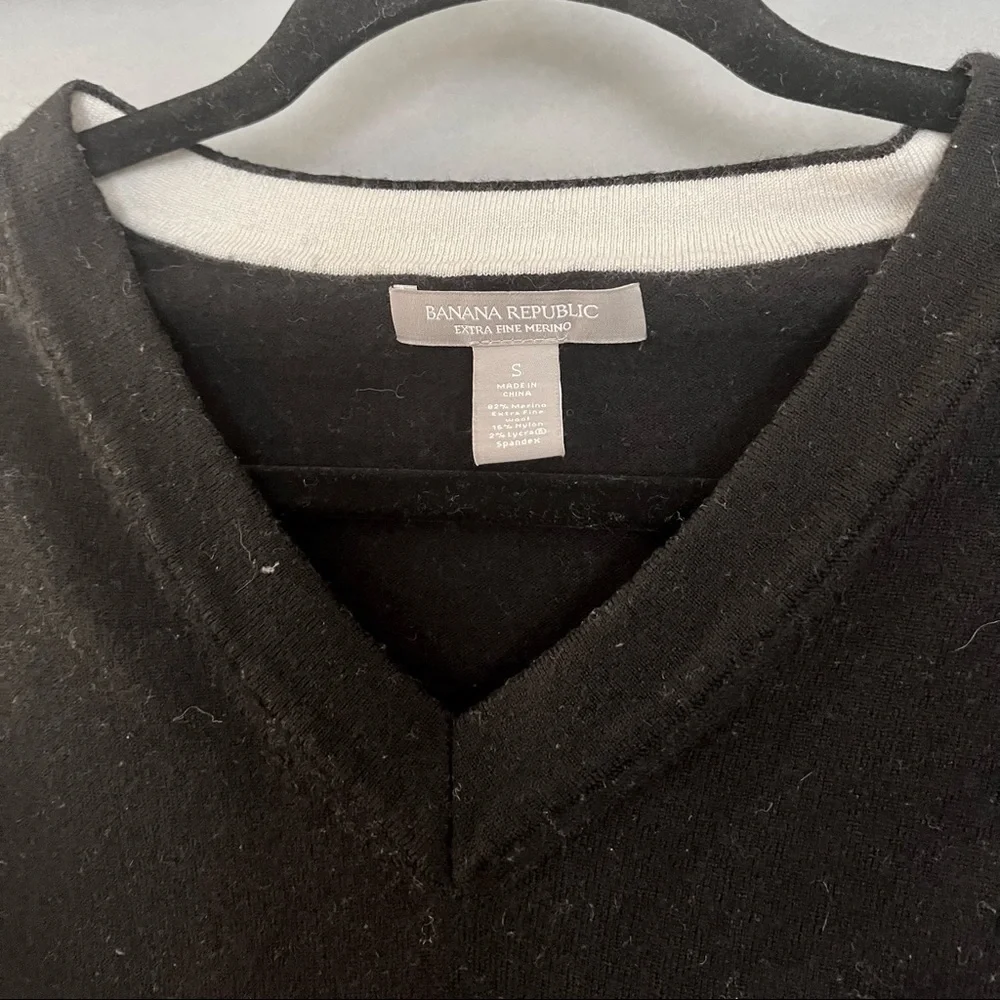 Banana Republic womens merino sweater black small - Picture 5 of 5